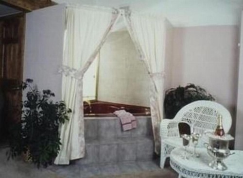 Sturbridge Country Inn - image 24