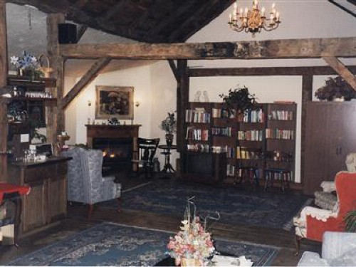 Sturbridge Country Inn - image 4