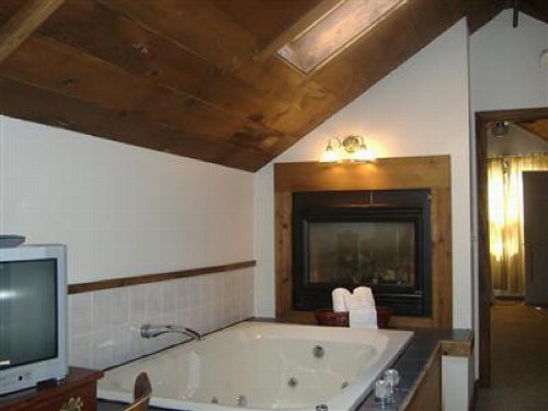 Sturbridge Country Inn - image 43