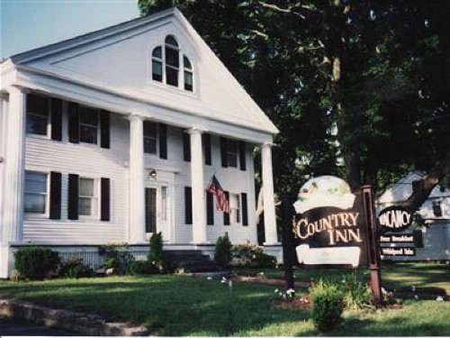 Sturbridge Country Inn - image 5