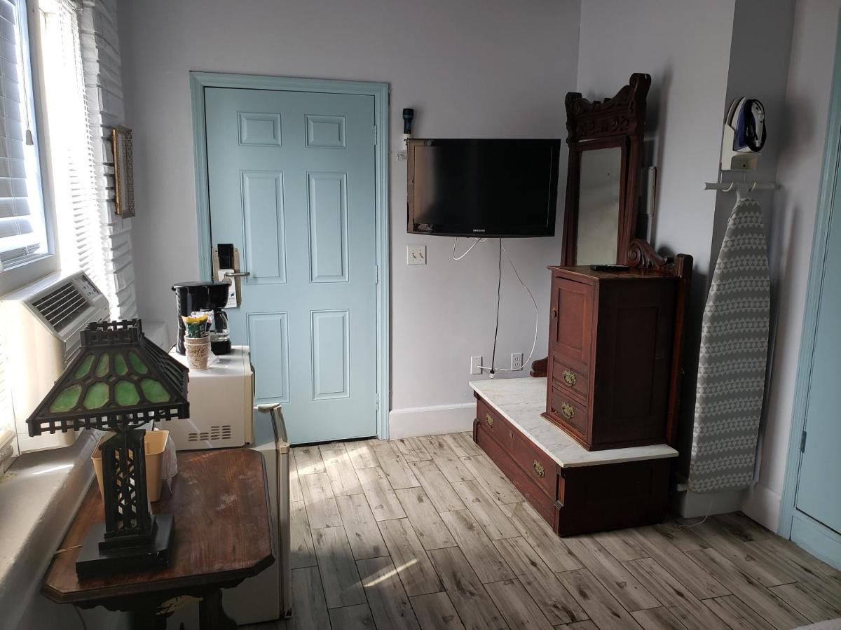 Topaz Motel - Flagler Beach - image 3