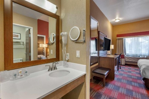 Comfort Inn Lucky Lane - image 22