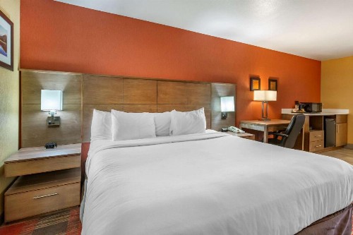 Comfort Inn Lucky Lane - image 23