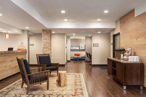 Country Inn & Suites by Radisson Flagstaff AZ - image 9