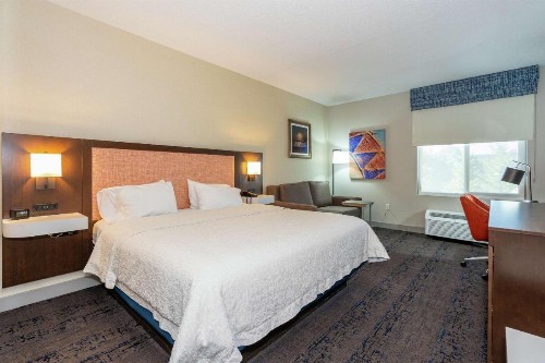 Hampton Inn & Suites Flagstaff - image 9