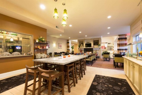 Hilton Garden Inn Flagstaff - image 10