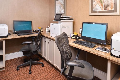 Hilton Garden Inn Flagstaff - image 38