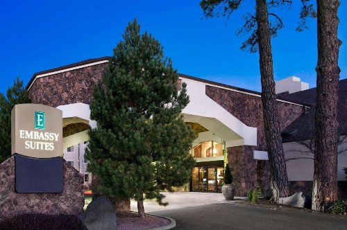 Embassy Suites by Hilton Flagstaff - image 1