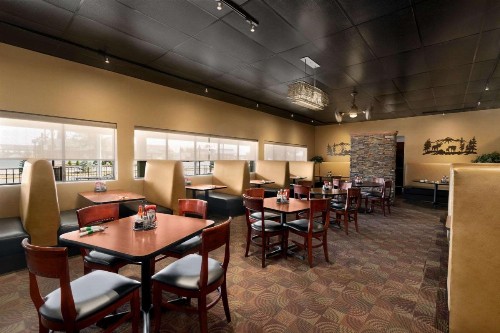 Days Hotel by Wyndham Flagstaff - image 32