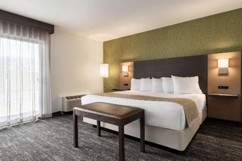 Days Hotel by Wyndham Flagstaff - image 33