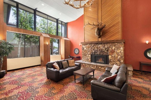Days Hotel by Wyndham Flagstaff - image 35