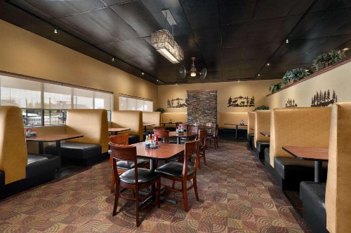 Days Hotel by Wyndham Flagstaff - image 41