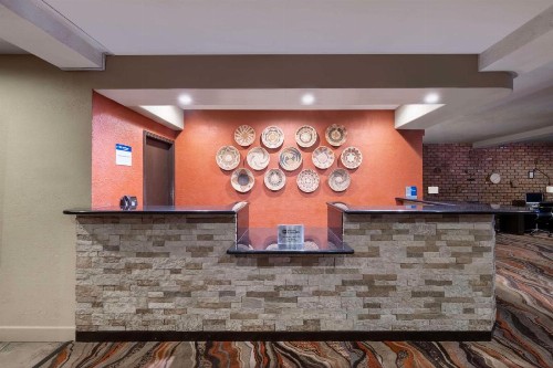 Best Western Pony Soldier Inn & Suites - image 11