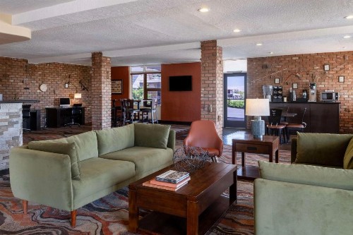 Best Western Pony Soldier Inn & Suites - image 2