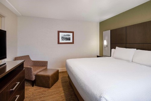 Best Western Pony Soldier Inn & Suites - image 22