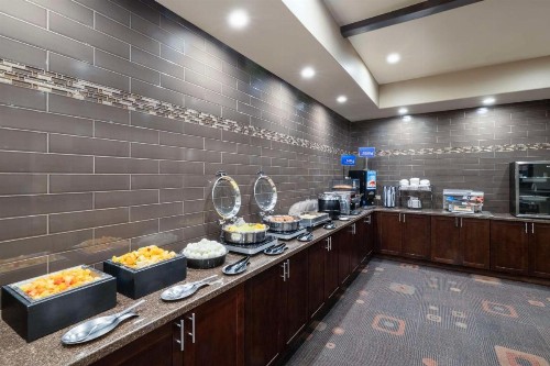 Best Western Pony Soldier Inn & Suites - image 5