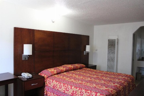 Flagstaff Motel - image 20