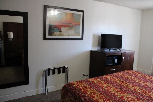Flagstaff Motel - image 24