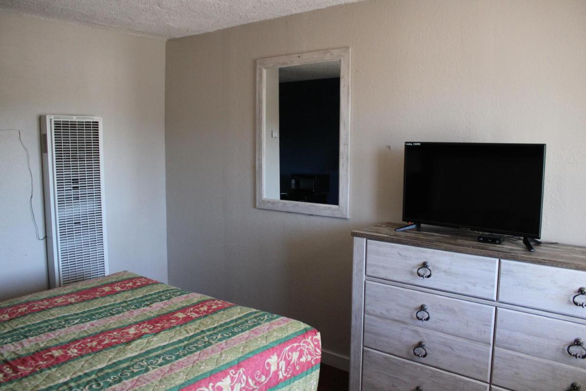 Flagstaff Motel - image 6