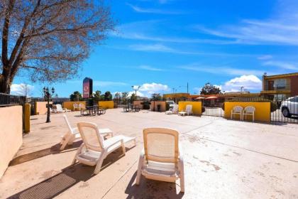 Econo Lodge Flagstaff Route 66 - image 7