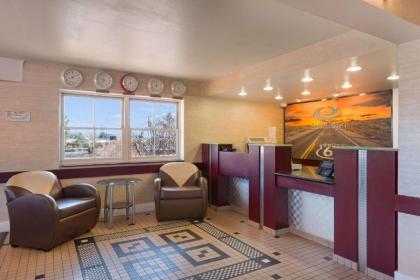 Econo Lodge Flagstaff Route 66 - image 12