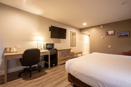 Hotel Elev8 Flagstaff I-40 Exit 198 Butler Ave - image 38