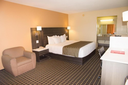 Ramada by Wyndham Flagstaff East - image 13