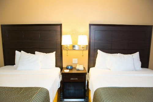 Ramada by Wyndham Flagstaff East - image 16