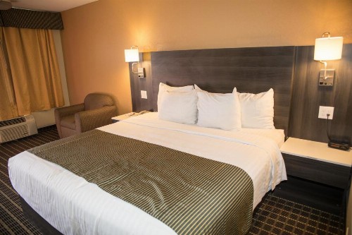 Ramada by Wyndham Flagstaff East - image 18