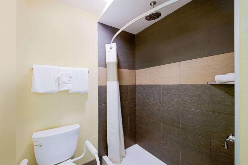 Ramada by Wyndham Flagstaff East - image 27