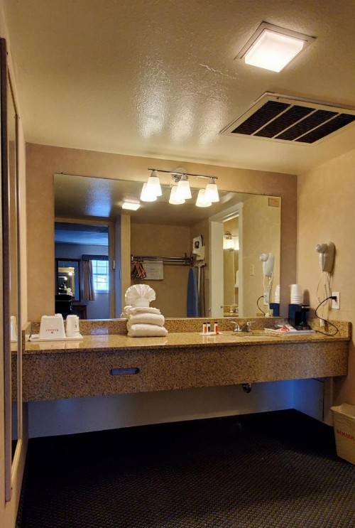 Ramada by Wyndham Flagstaff East - image 38