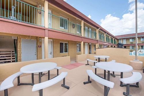 Ramada by Wyndham Flagstaff East - image 40