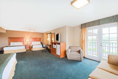 Ramada by Wyndham Flagstaff East - image 6