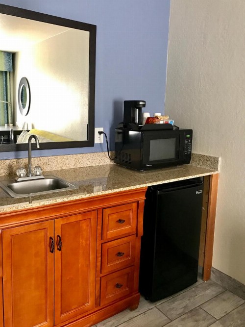 Days Inn & Suites by Wyndham East Flagstaff - image 15
