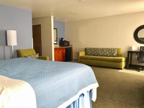 Days Inn & Suites by Wyndham East Flagstaff - image 18