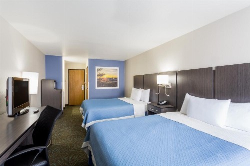 Days Inn & Suites by Wyndham East Flagstaff - image 21
