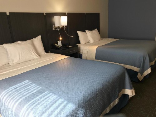 Days Inn & Suites by Wyndham East Flagstaff - image 24