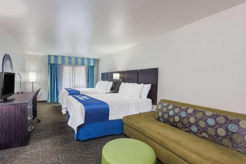 Days Inn & Suites by Wyndham East Flagstaff - image 25