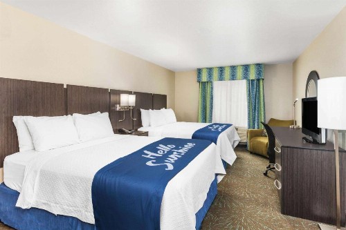 Days Inn & Suites by Wyndham East Flagstaff - image 3