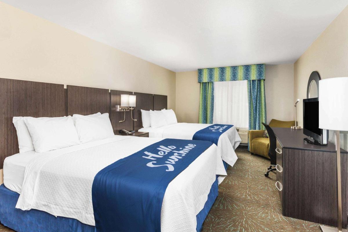 Days Inn & Suites by Wyndham East Flagstaff - image 3