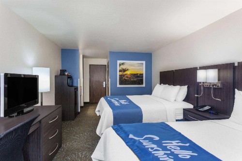Days Inn & Suites by Wyndham East Flagstaff - image 31