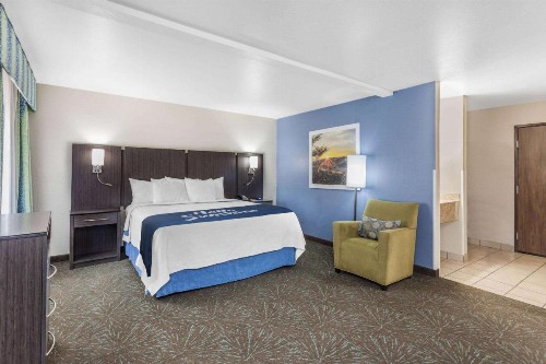 Days Inn & Suites by Wyndham East Flagstaff - image 45