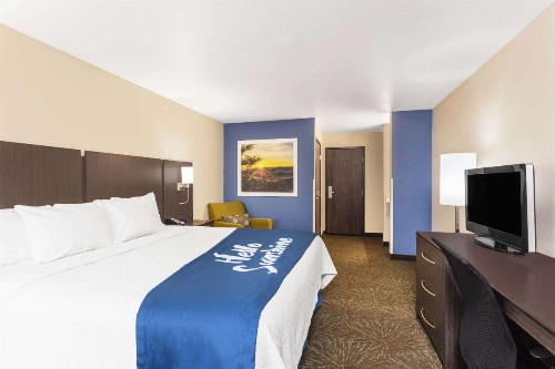 Days Inn & Suites by Wyndham East Flagstaff - image 49