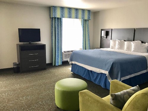 Days Inn & Suites by Wyndham East Flagstaff - image 7