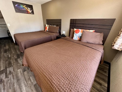Budget Host Inn NAU / Downtown Flagstaff - image 11