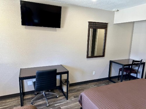 Budget Host Inn NAU / Downtown Flagstaff - image 17