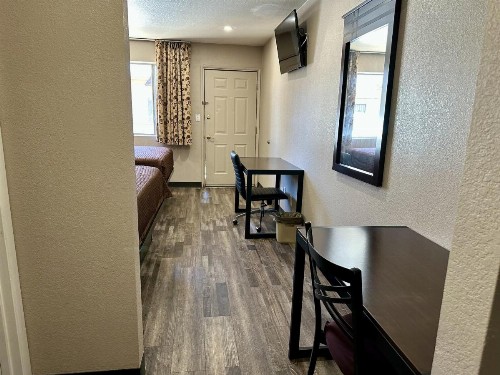 Budget Host Inn NAU / Downtown Flagstaff - image 20