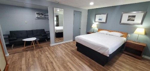Travelers Inn - image 20