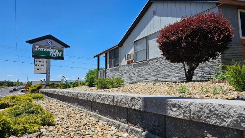 Travelers Inn - image 3