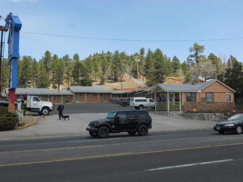 Travelers Inn - image 32